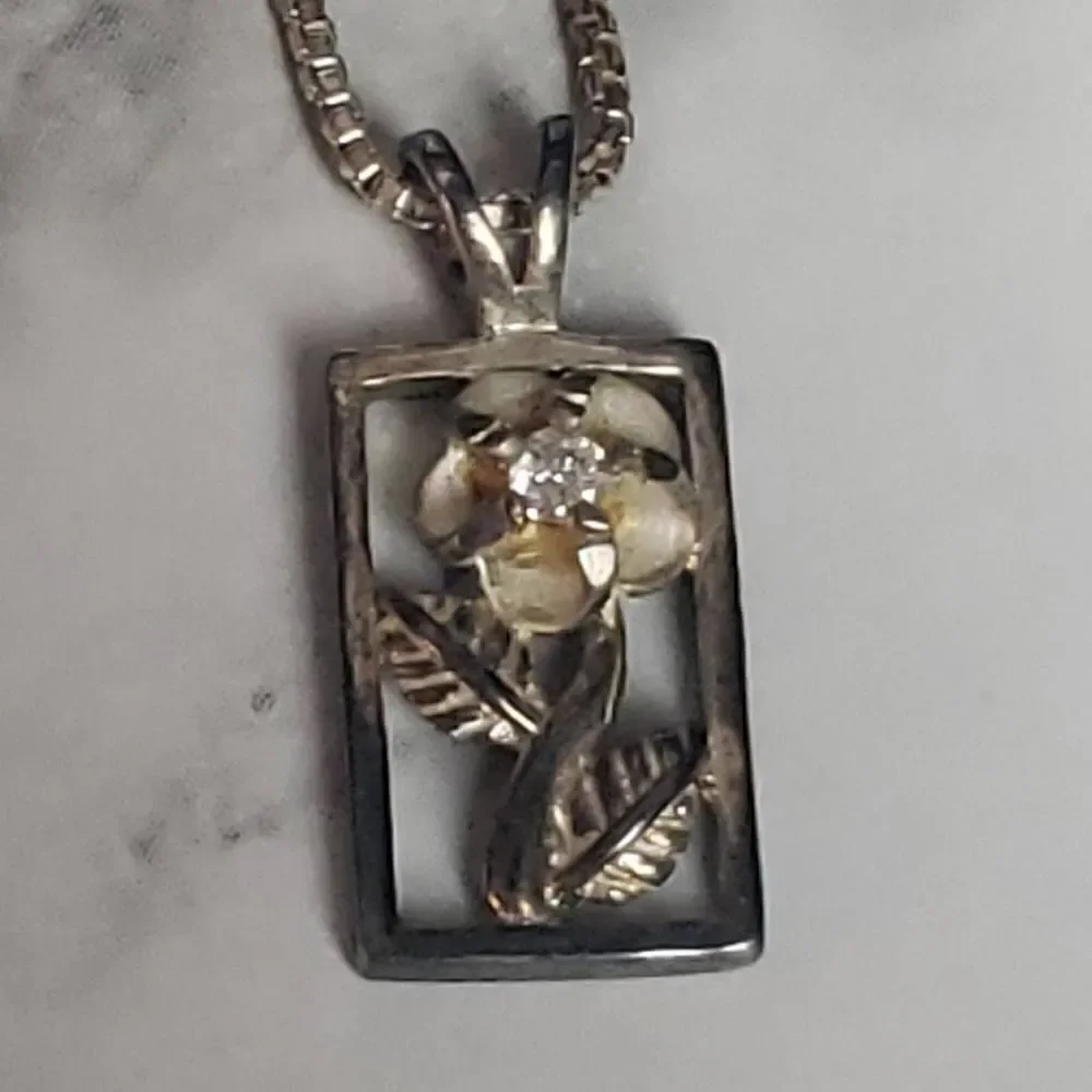 Vintage 925 Sterling Silver Floral Italian Necklace‎
